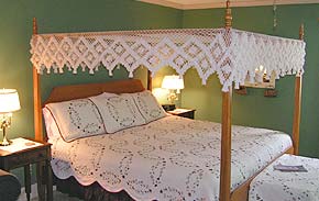Maple Leaf room, king bedroom